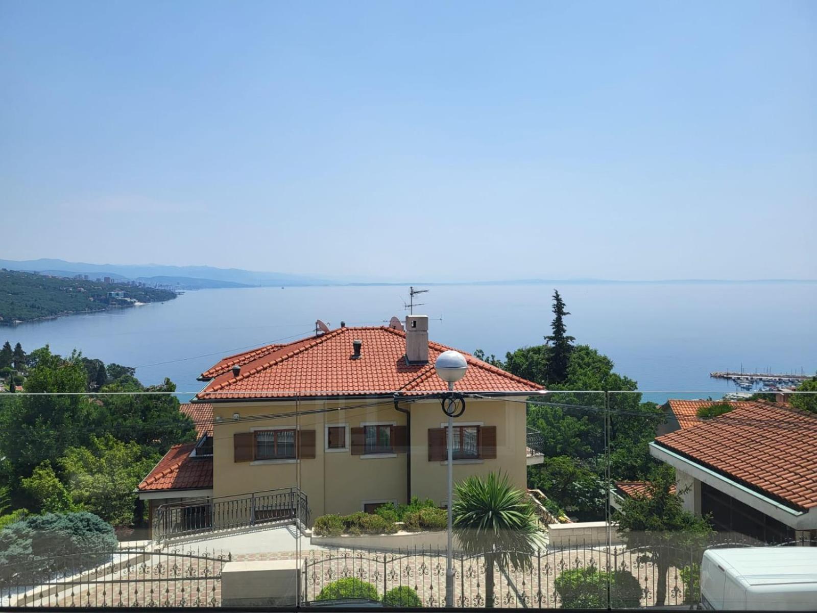 Premium Apartment With Beautiful Sea View, Short Walk To The Sea Opatija Eksteriør billede