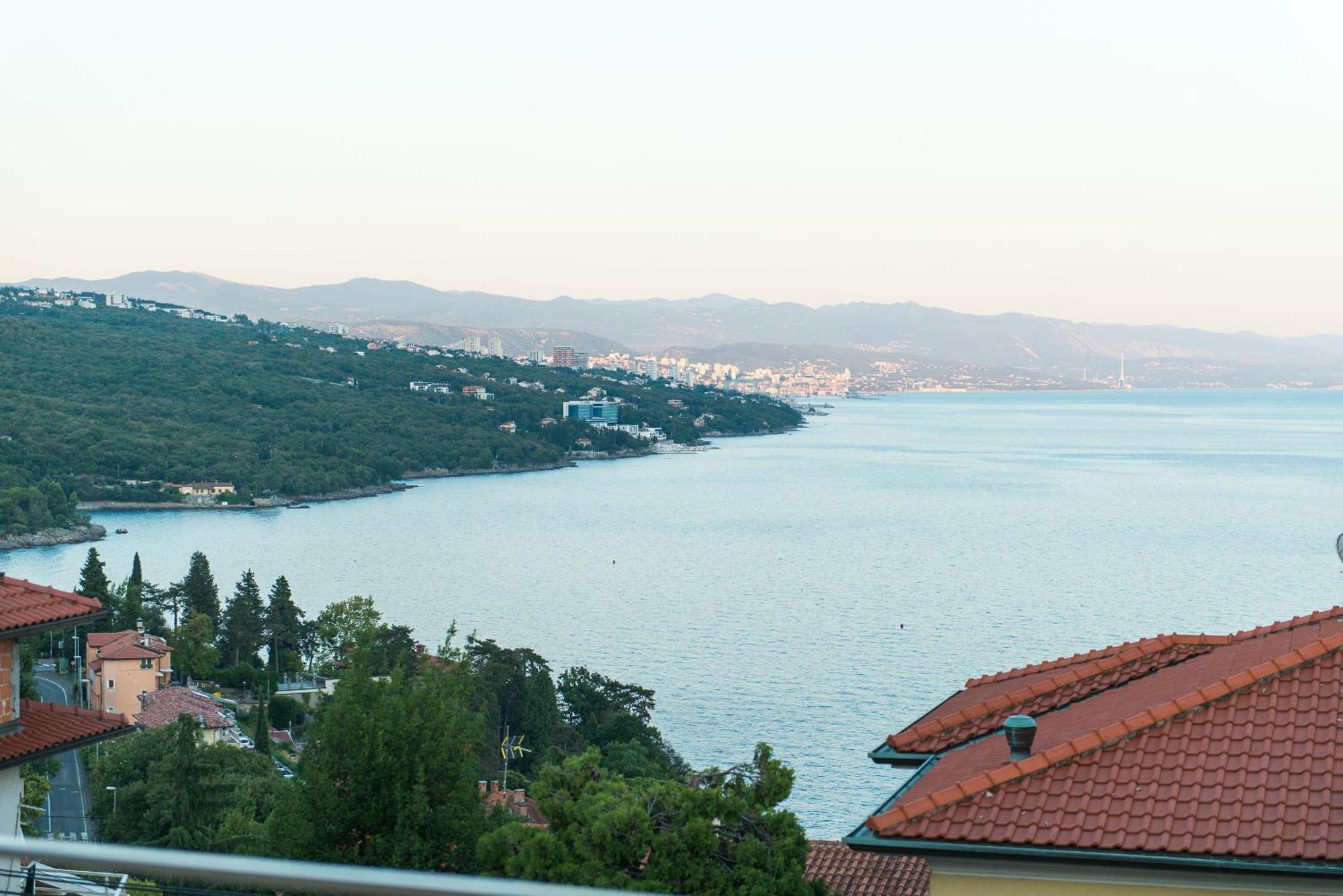 Premium Apartment With Beautiful Sea View, Short Walk To The Sea Opatija Eksteriør billede